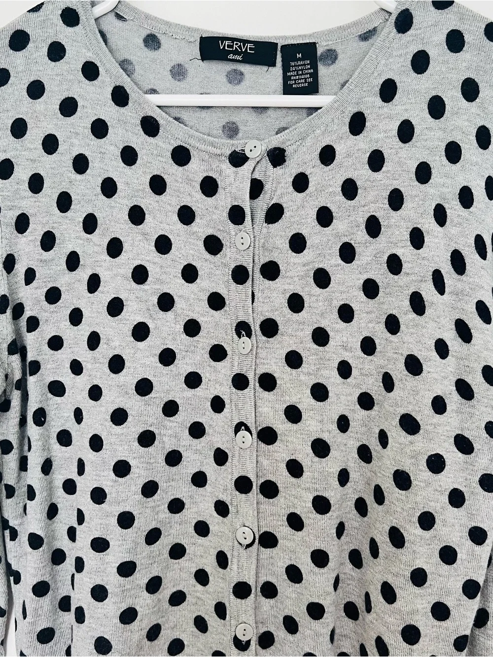 ✨ Verve Ami Light Gray Polka Dot Knit Top M Pinup Fun & Flirty Retro Vibes